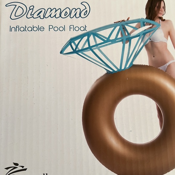 Diamond ring pool float - Picture 2 of 3